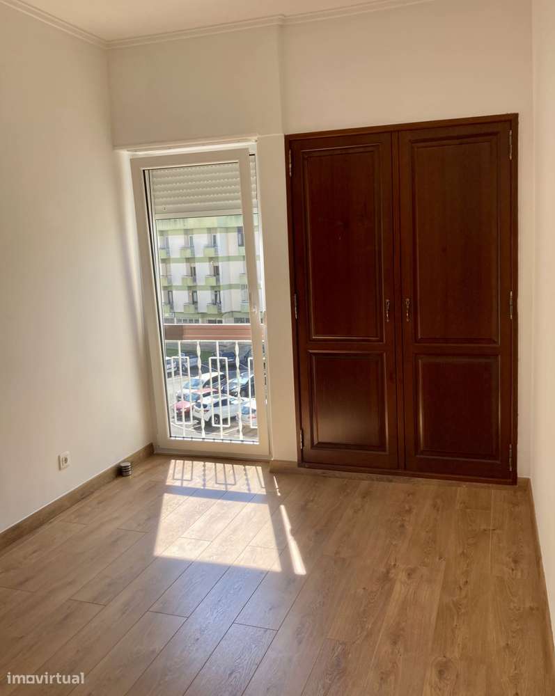 Apartamento T3 em Linda-a-Velha - Grande imagem: 4/34