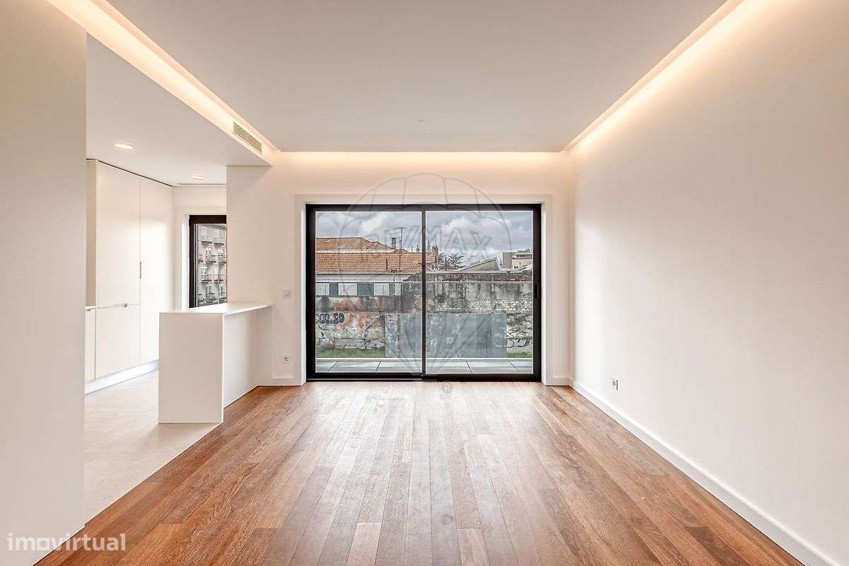 Apartamento T1 para arrendamento - Grande imagem: 2/26