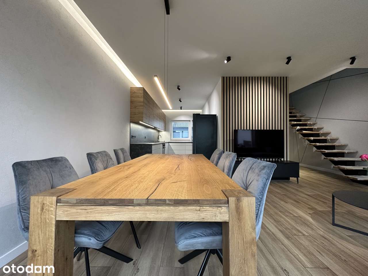 Dom wysoki standard.-10