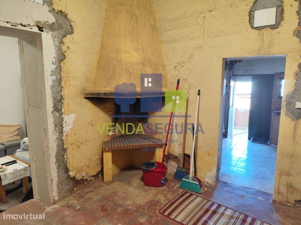 Moradia T3 R/C com Quintal | Santo Aleixo da Restauração-17
