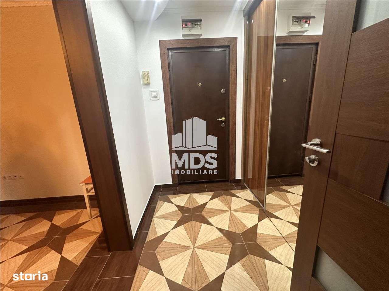 Decomandat la etajul 1 in bloc anvelopat-0