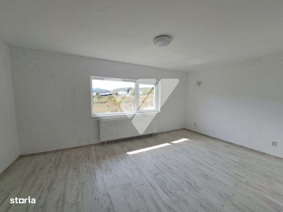 Casa ideala in Cisnadie: spatiu confort si liniste Grabiti-va acum! - Imagine principală: 3/17