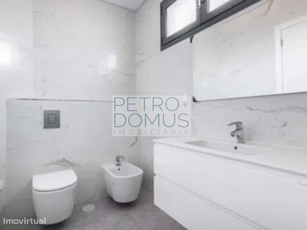 MORADIA TÉRREA T4 |CHURRASQUEIRA |GARAGEM DUPLA | LEIRIA - Grande imagem: 5/12