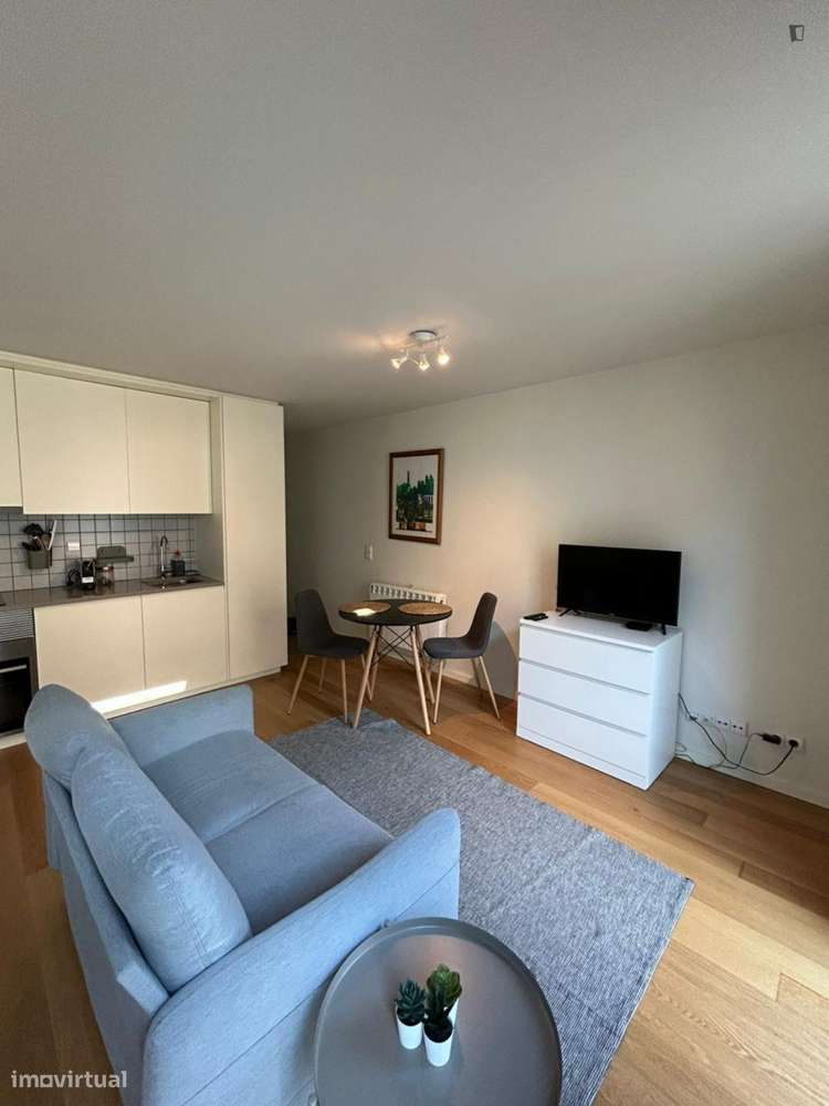 Apartamento com 1 quartos - localizado em Paranhos Porto - Grande imagem: 4/7