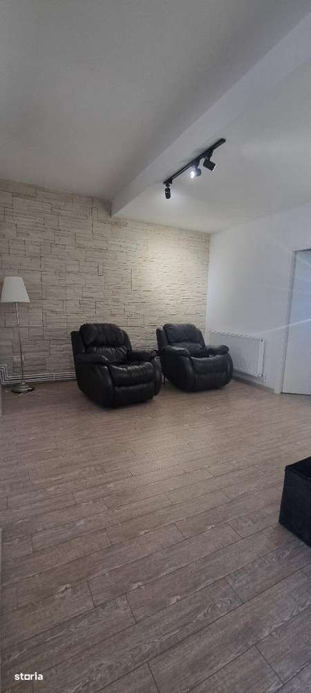 Se închiriază studio,in casă ,  in cart. Orizont - Imagine principală: 4/5