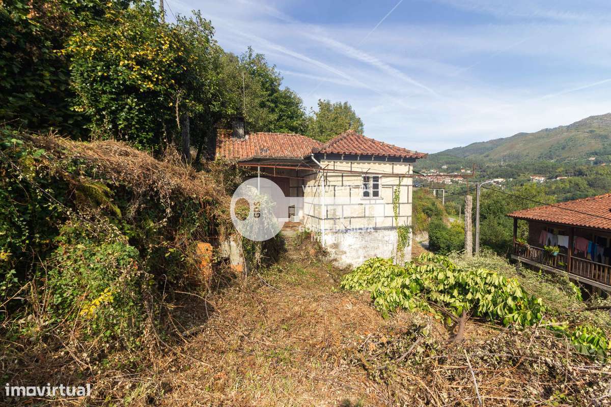 Moradia T3 com 1383m2 em Pandozes, Parada de Bouro Vieira do Minho-16