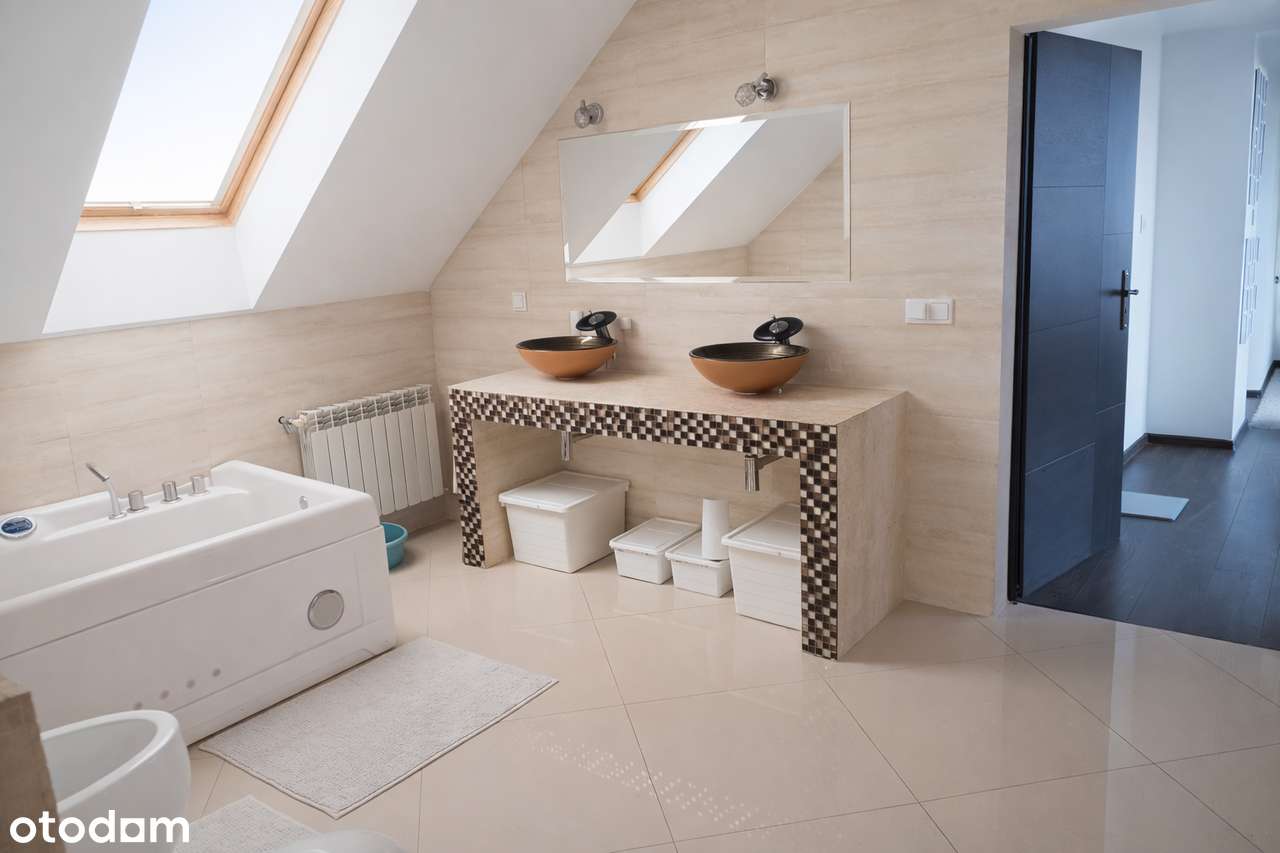 Przestrzeń bez kompromisów: ~350 m² + ogromny garaż-13