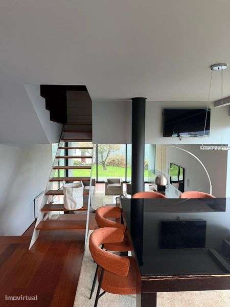 Moradia de Luxo com Piscina e Vista Mar – 100m da Praia de Miramar - Grande imagem: 4/9