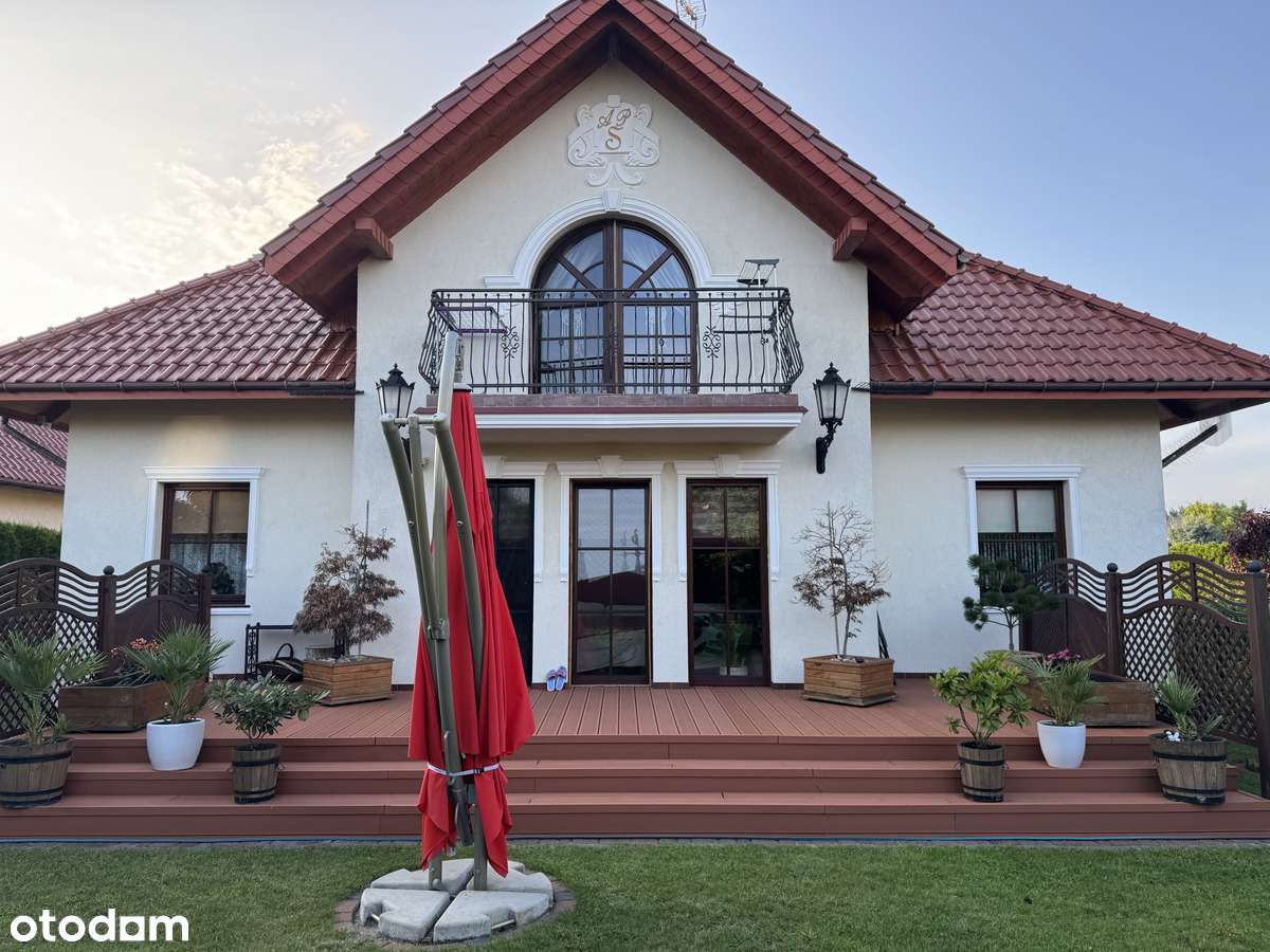 Klimatyczny Dom na styl Wiktoriański - Pełny obrazek: 4/20