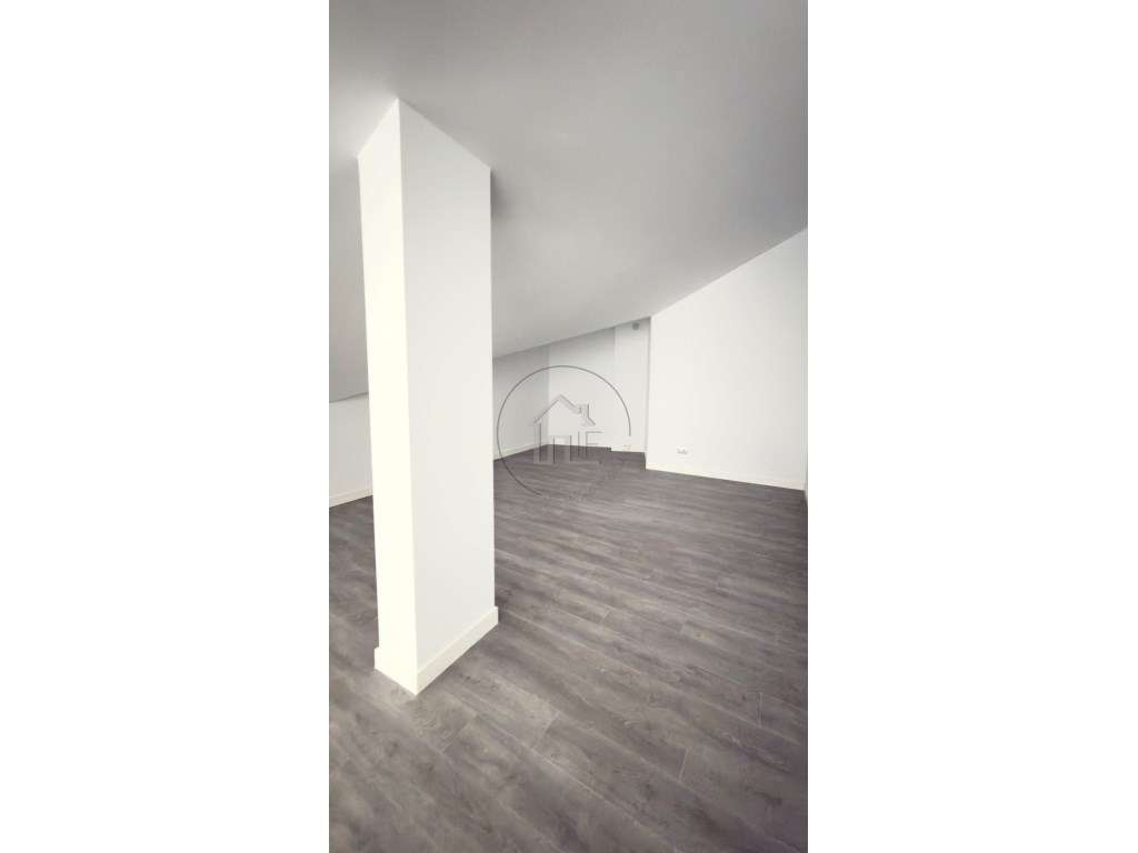 Apartamento T2 Duplex Novo Pinhal Novo-27