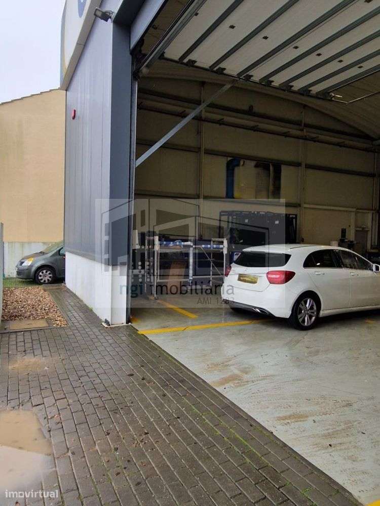 Armazém Zona Industrial de Frielas - Loures-7