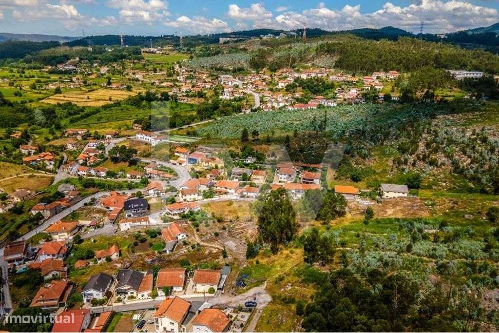 Terreno c/7830 m2 | Com acesso por 2 ruas | Estação de comboio a 1Km - Grande imagem: 5/8