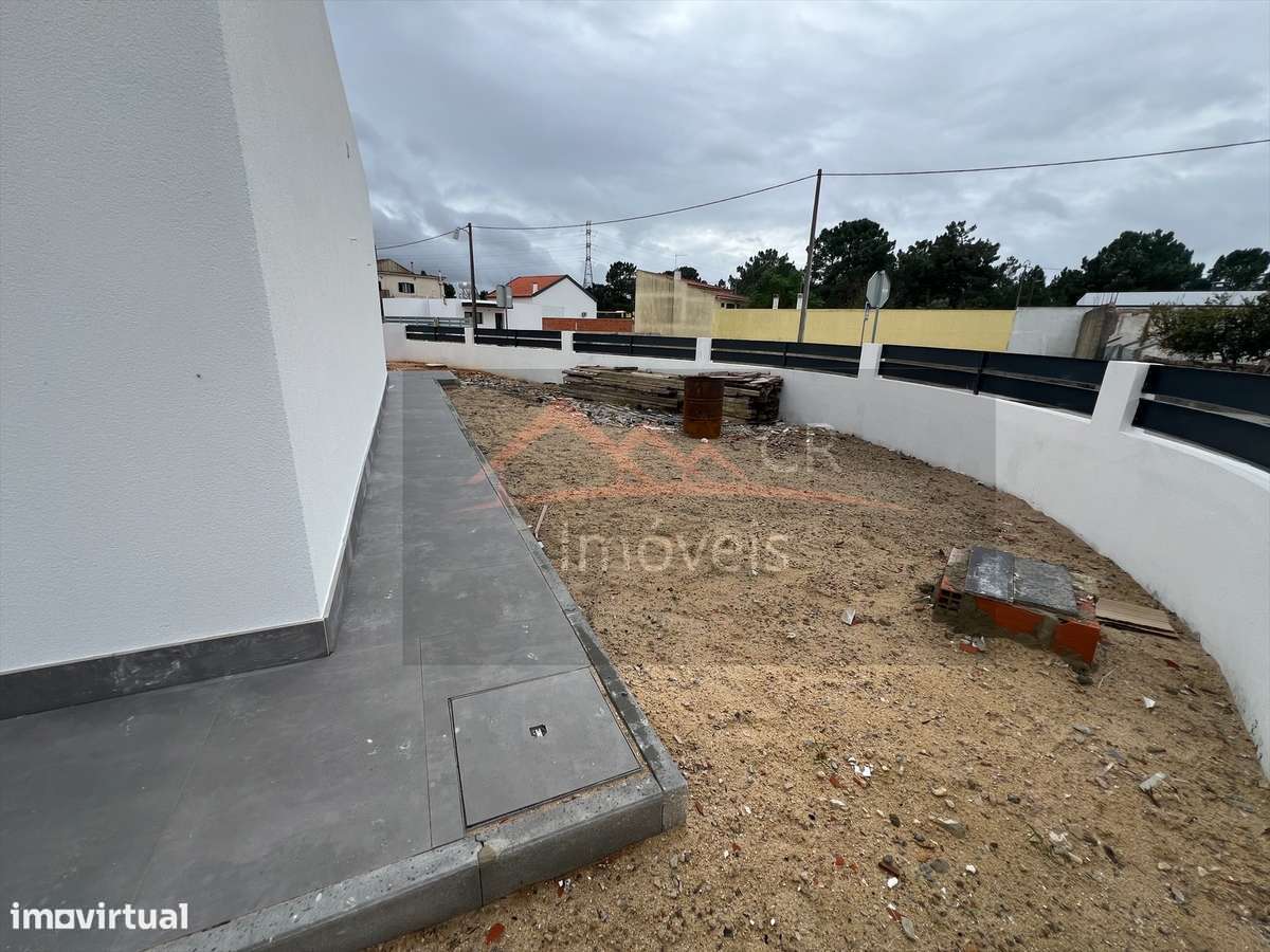 Moradia Isolada Térrea V3 com Piscina -  Quinta do Anjo-14