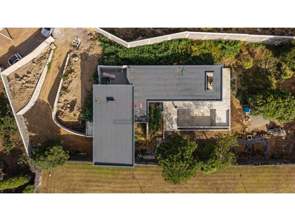 Moradia LUXURY em Betão Armado | Piscina Infinita | Vista Mar | Pon... - Grande imagem: 2/24