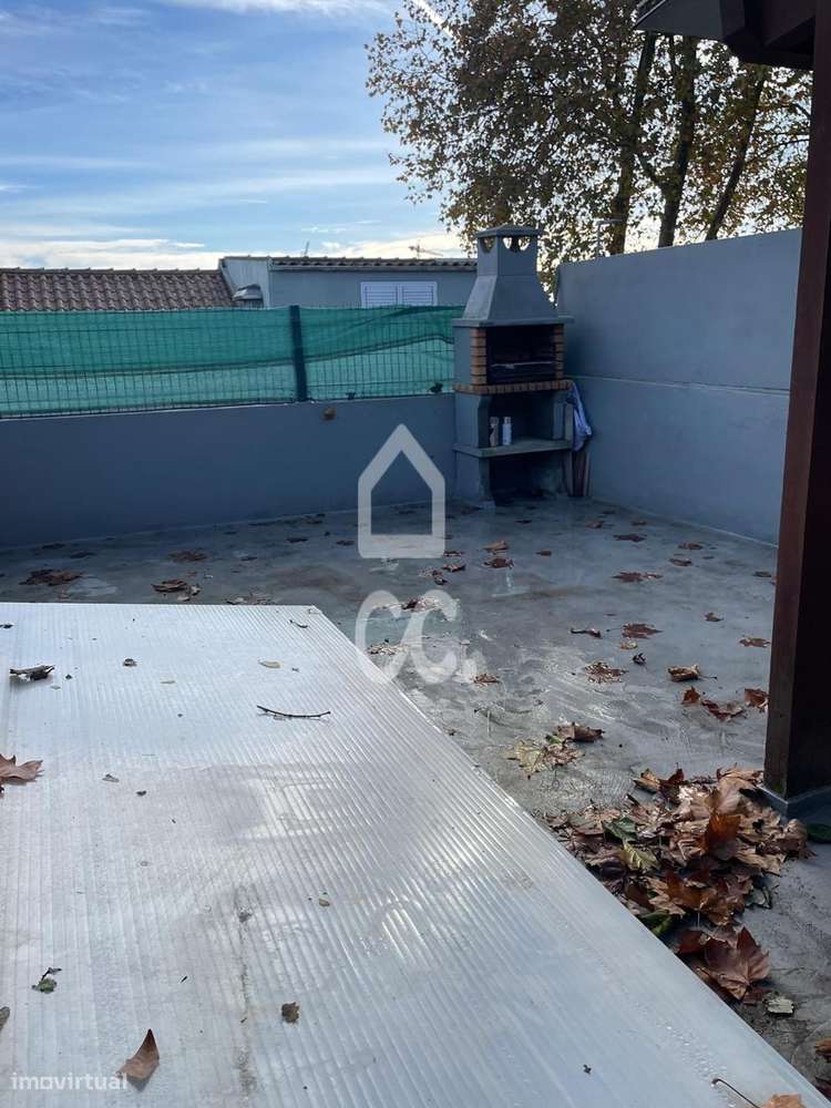 Moradia Geminada T2 Ramalde-21