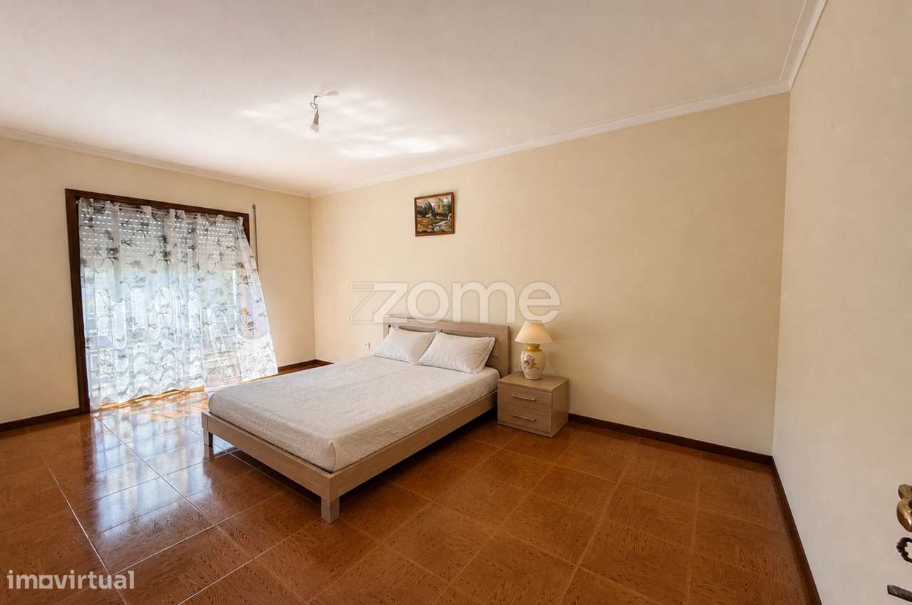 Apartamento T3 no Centro de Salto (Montalegre)-12