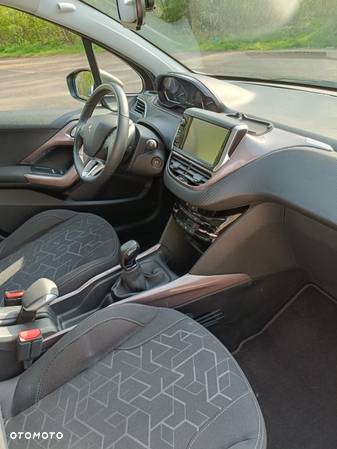 Peugeot 2008 1.6 VTi Active - 16