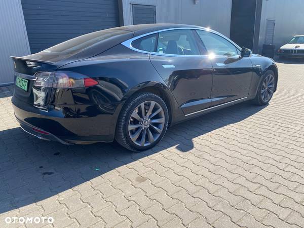 Tesla Model S 70D Allradantrieb - 19