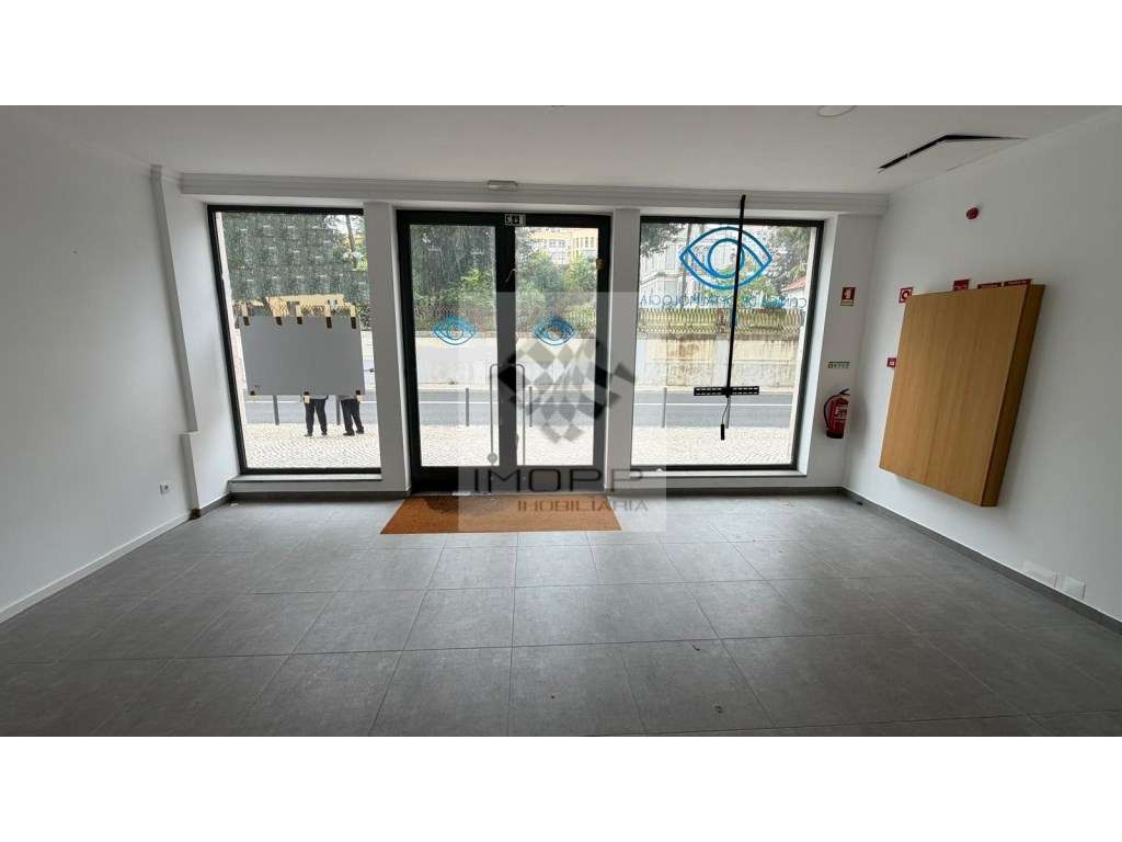 Excelente loja em Benfica - Grande imagem: 2/25