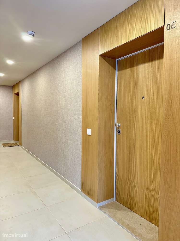 T1 de duas frentes em Canidelo a 250 m da praia e lugar garagem...-14