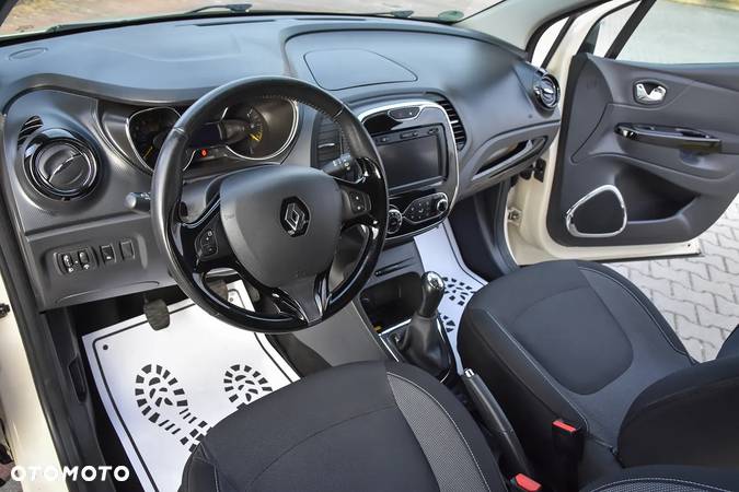 Renault Captur - 26