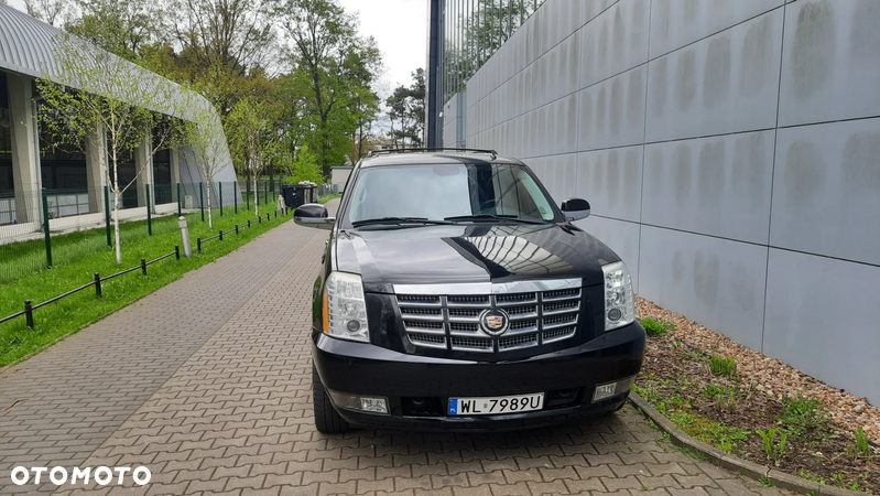 Cadillac Escalade - 7