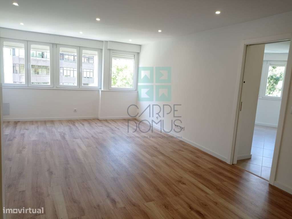 Apartamento T3 , remodelado, no Lumiar - Lisboa-5