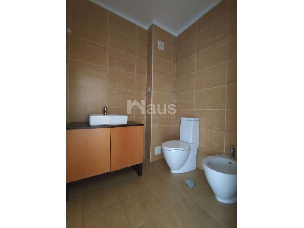 T3 com 2 lugares de parqueamento-10