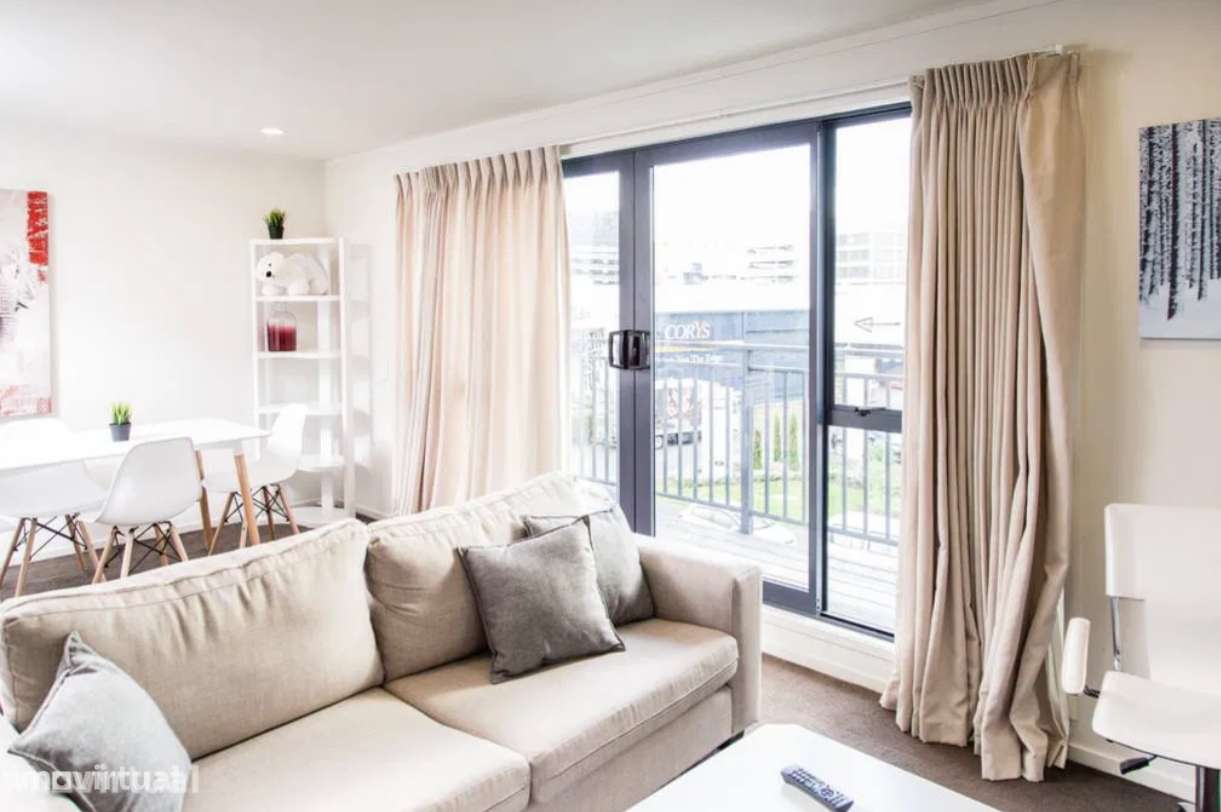 Apartamento T7 com 4 casas de banho e varanda-0