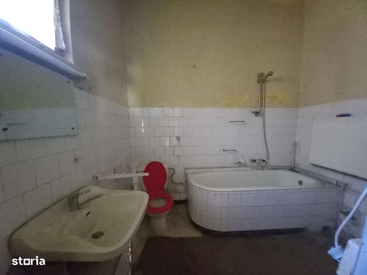 REDUCERE DE PRET!!  Casa cu 620 mp teren, intr-o zonă exclusivistă !-7