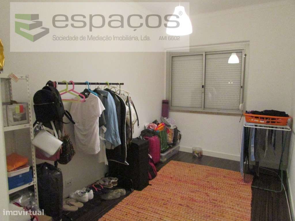 Apartamento T2 São João da Talha, Ótimo estado-5