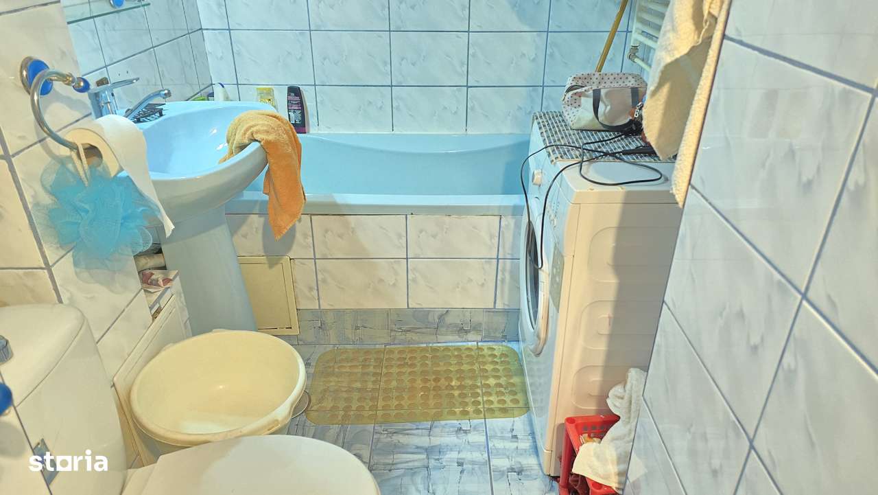 Vand apartament 3 camere semidecomandat in Deva, Micro 15, etaj 3, - Imagine principală: 4/11