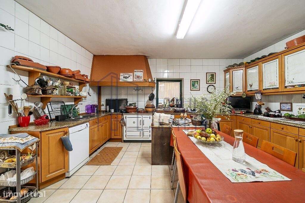 Quinta em Pedroso, Vila Nova de Gaia, com 40 mil metros quadrados.-18