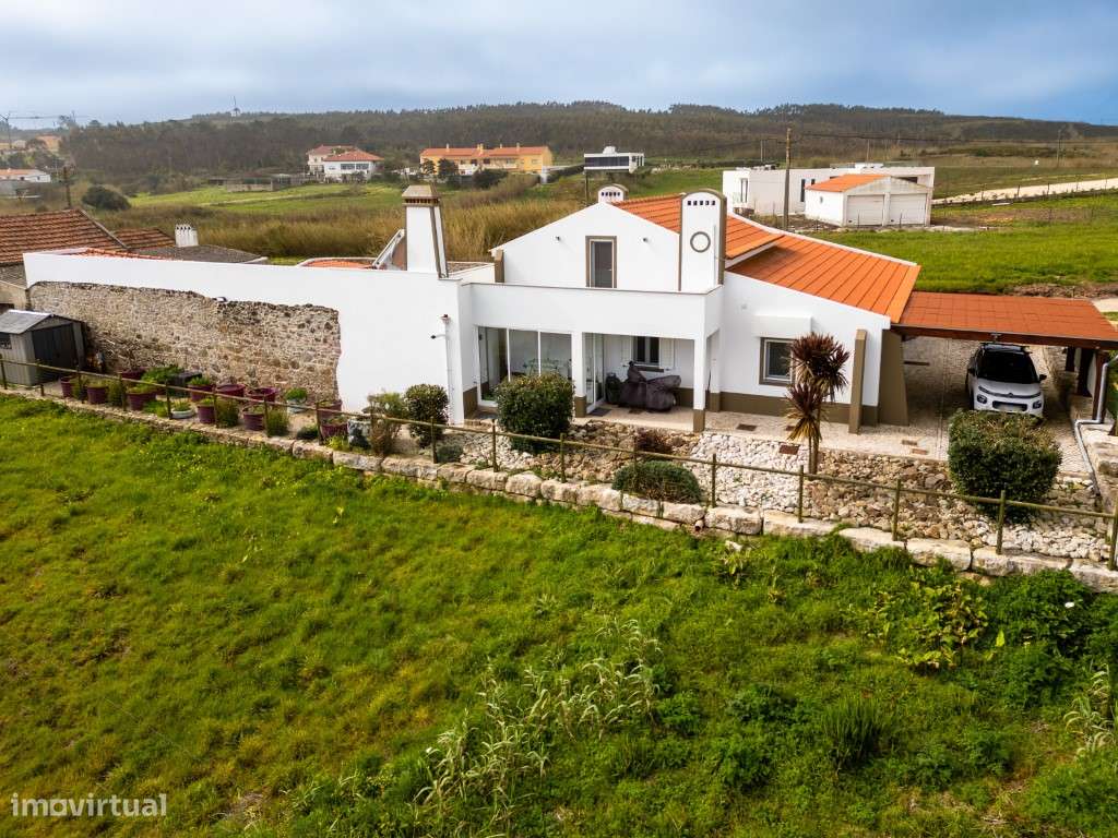 Moradia T3 com Piscina e Próxima do Mar na Serra do Bouro-30