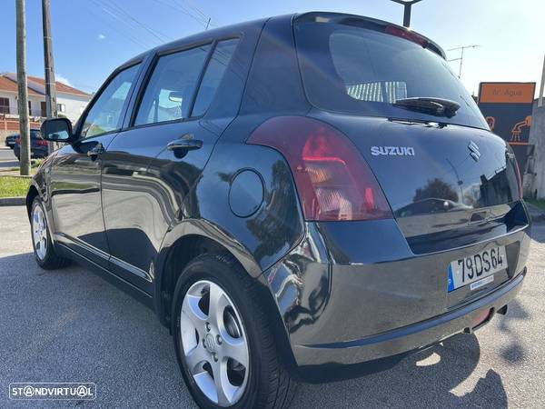 Suzuki Swift 1.3 16V Sport - 4