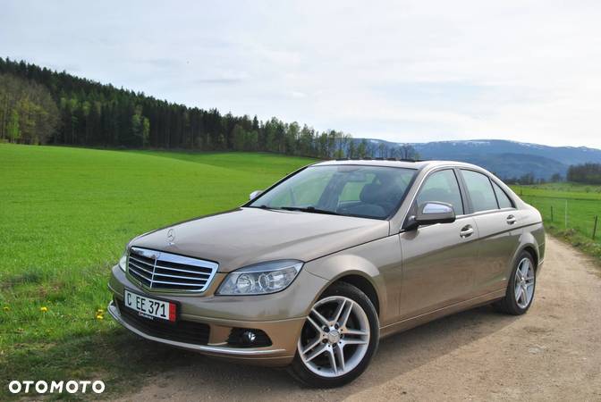 Mercedes-Benz Klasa C 180 BlueEFFICIENCY 7G-TRONIC Elegance - 10