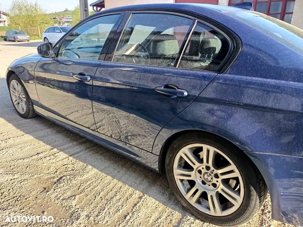 Dezmembrez BMW e90 facelift n47d20c - 4