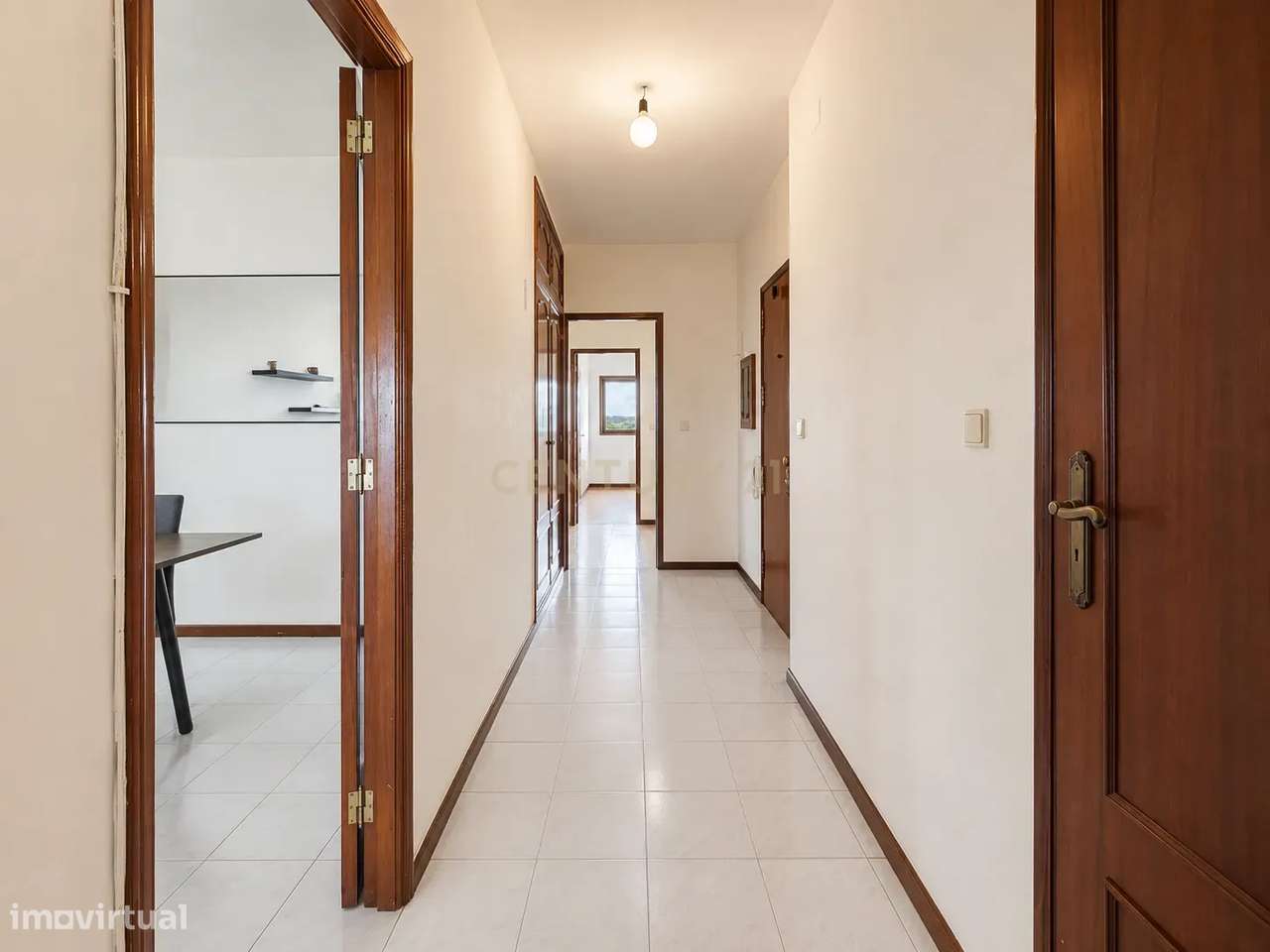 APARTAMENTO T2 | VARANDA | LUGAR DE GARAGEM | ARRUMOS | ELEVADOR | GON-9
