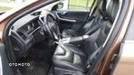Volvo XC 60 D4 AWD Geartronic Momentum - 12