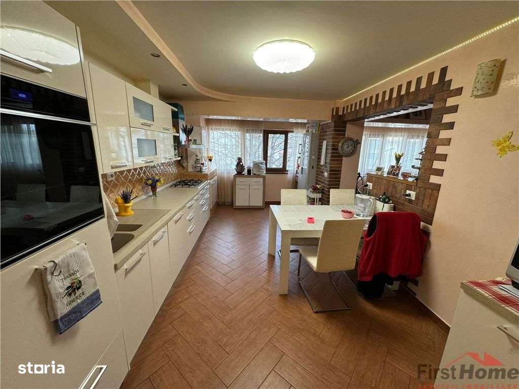 Apartament 3 camere, etaj 2, zona ultracentrala, renovat complet - Imagine principală: 1/18