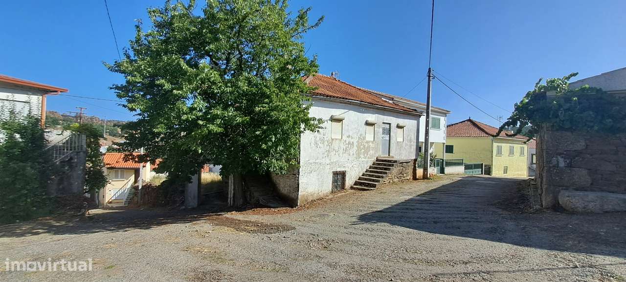 Moradia para restaurar com terreno em S. Martinho de Angueira - Grande imagem: 5/25