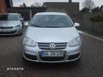 Volkswagen Jetta 1.6 FSI Comfortline - 1