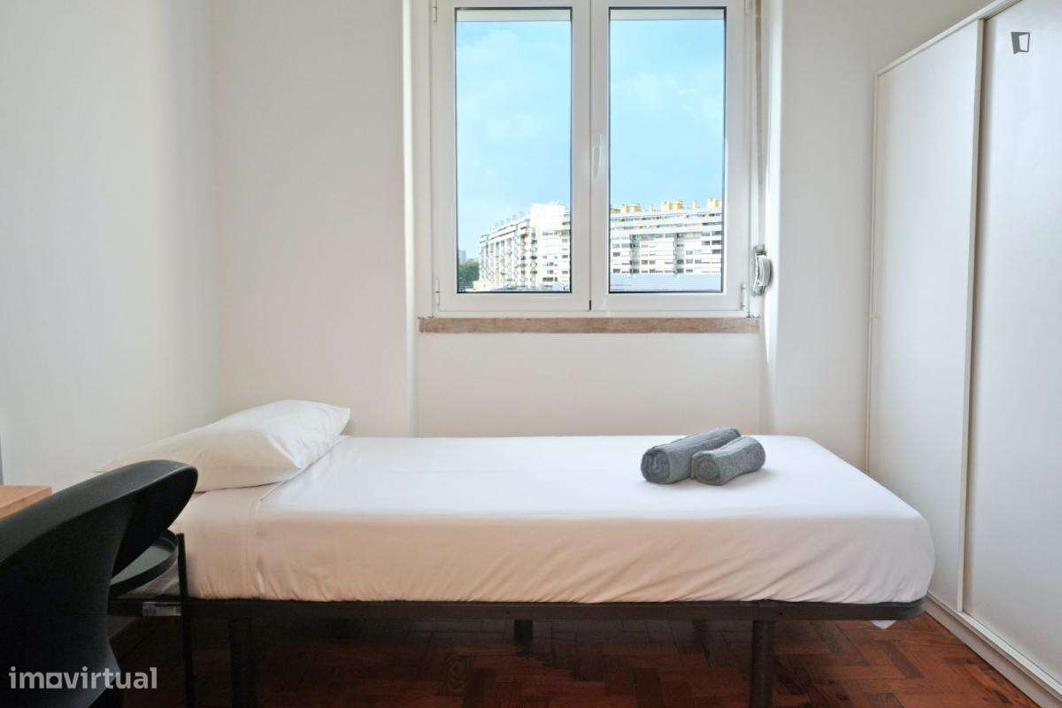 Quarto - localizado em Telheiras Lisbon - Grande imagem: 4/9