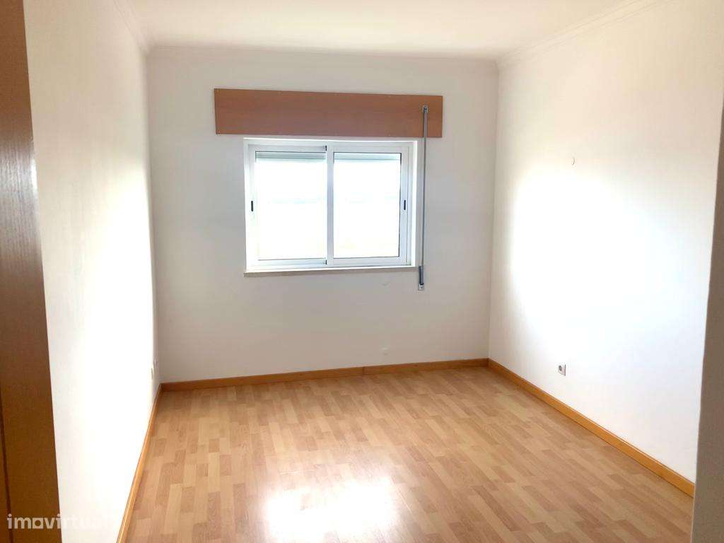 ARRENDADO ATÉ JANEIRO 2026  Apartamento T2-4