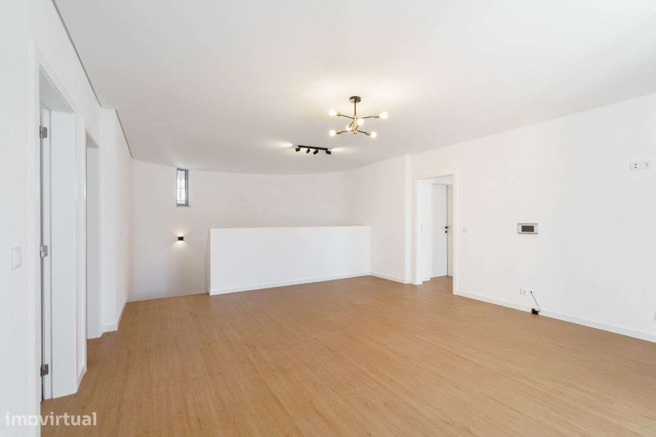 Moradia T5 Remodelada - Condomínio da Fonte Seca-30