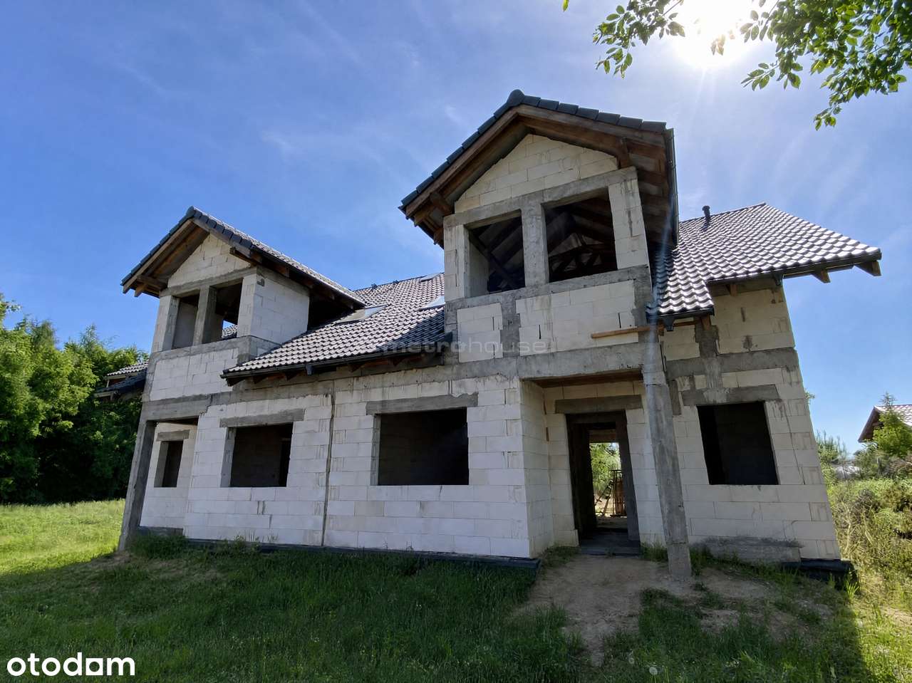 Dom w zabudowie bliźniaczej, sąsiedztwo lasu