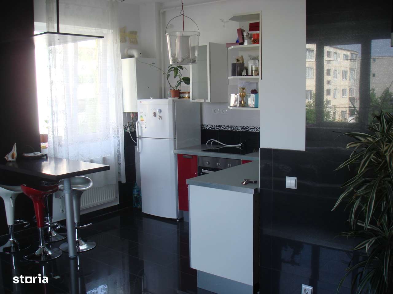 Garsoniera Trivale, bloc nou, mobilata, centrala - Imagine principală: 5/11