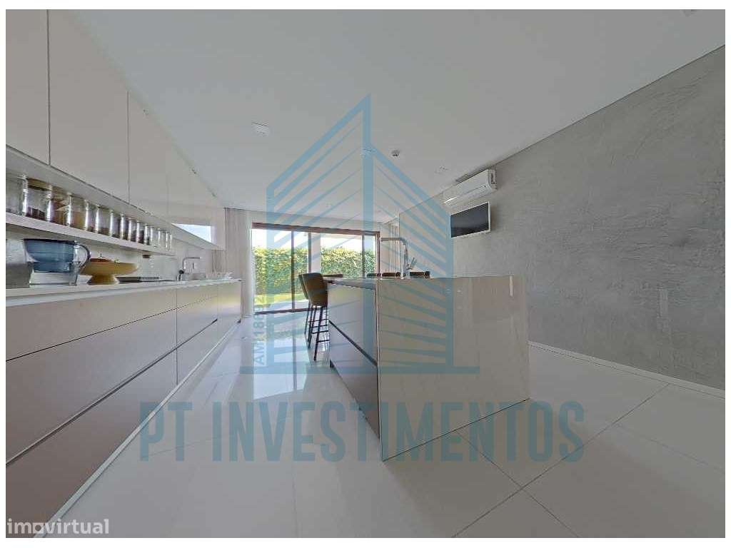 Moradia semi-nova T5+1 em Santa Joana - Aveiro-28