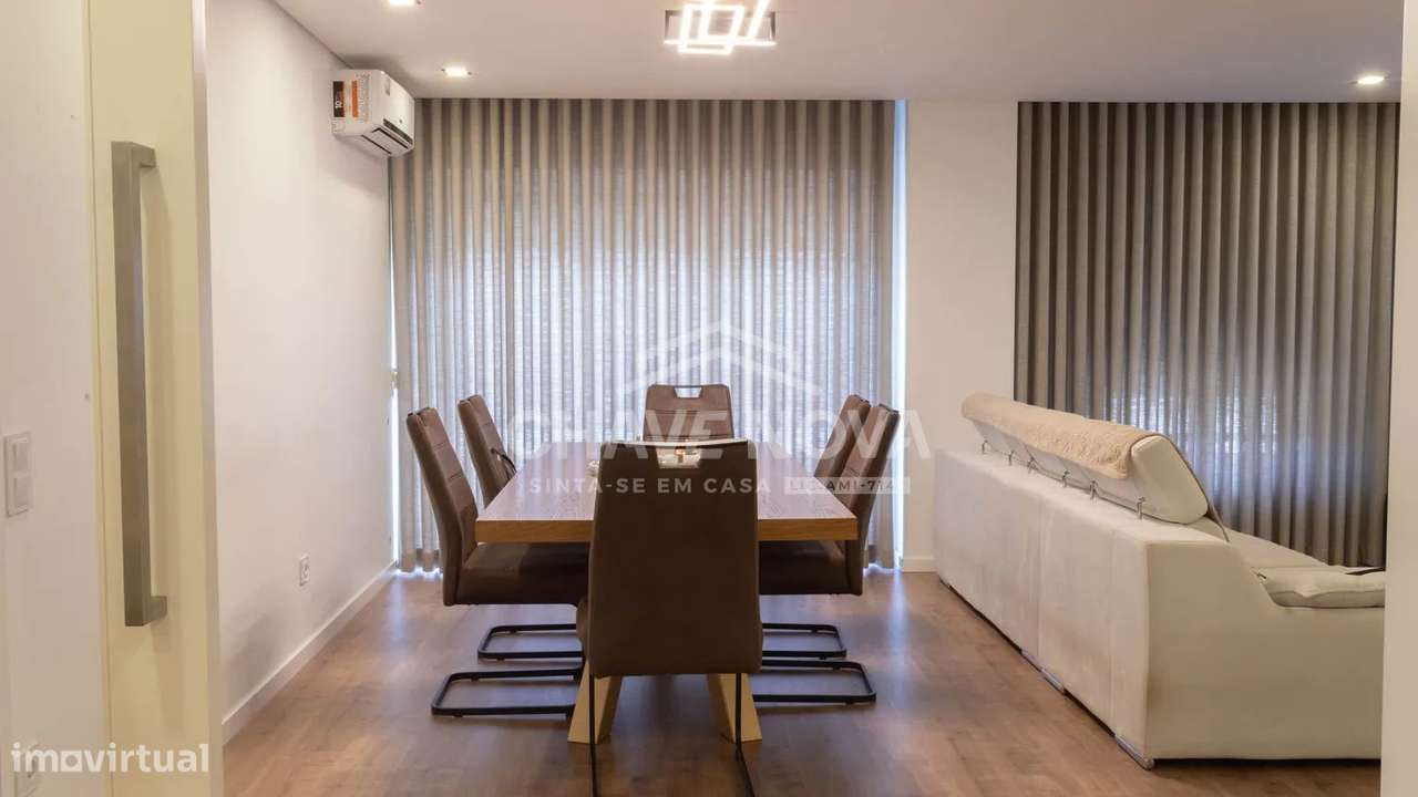 Apartamento T3 Renovado em São João da Madeira-8