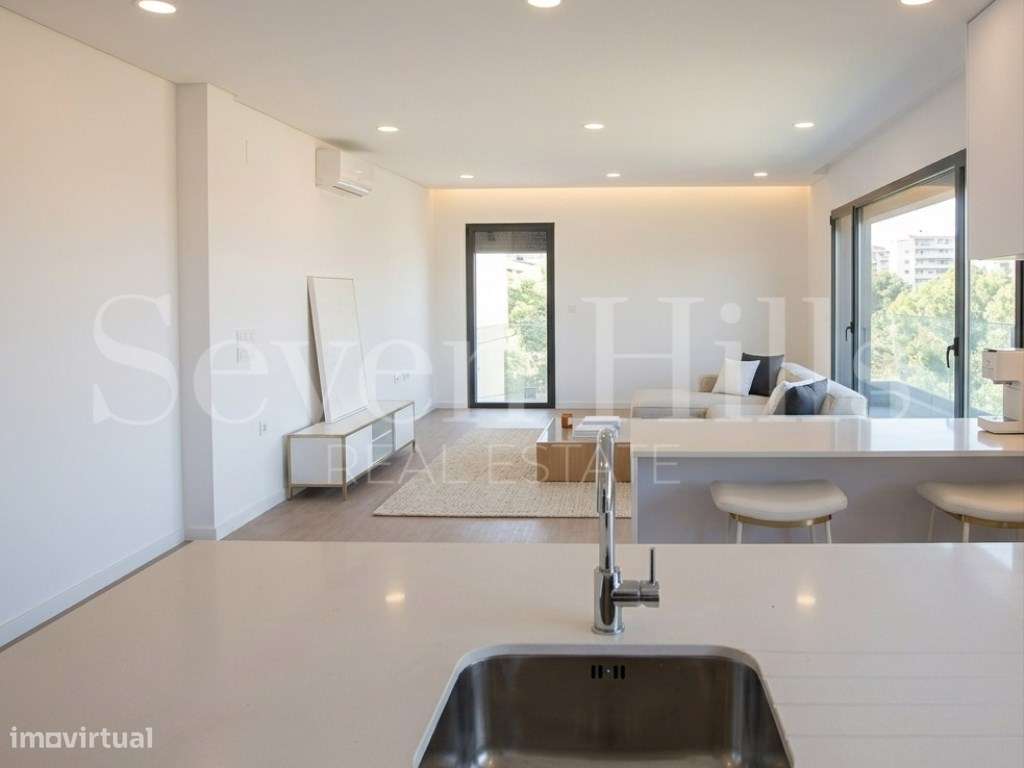 Apartamento T3 com Varanda e vista para a Ria - Esgueira-2